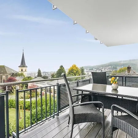 Ferienhaus Panoramic View Comfortable Nickenich